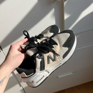 Womens New Balance Trainers
